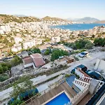 Horizon Hill * Sarandë