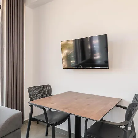 Horizon Hill Apartment *