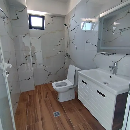 Horizon Hill * Saranda